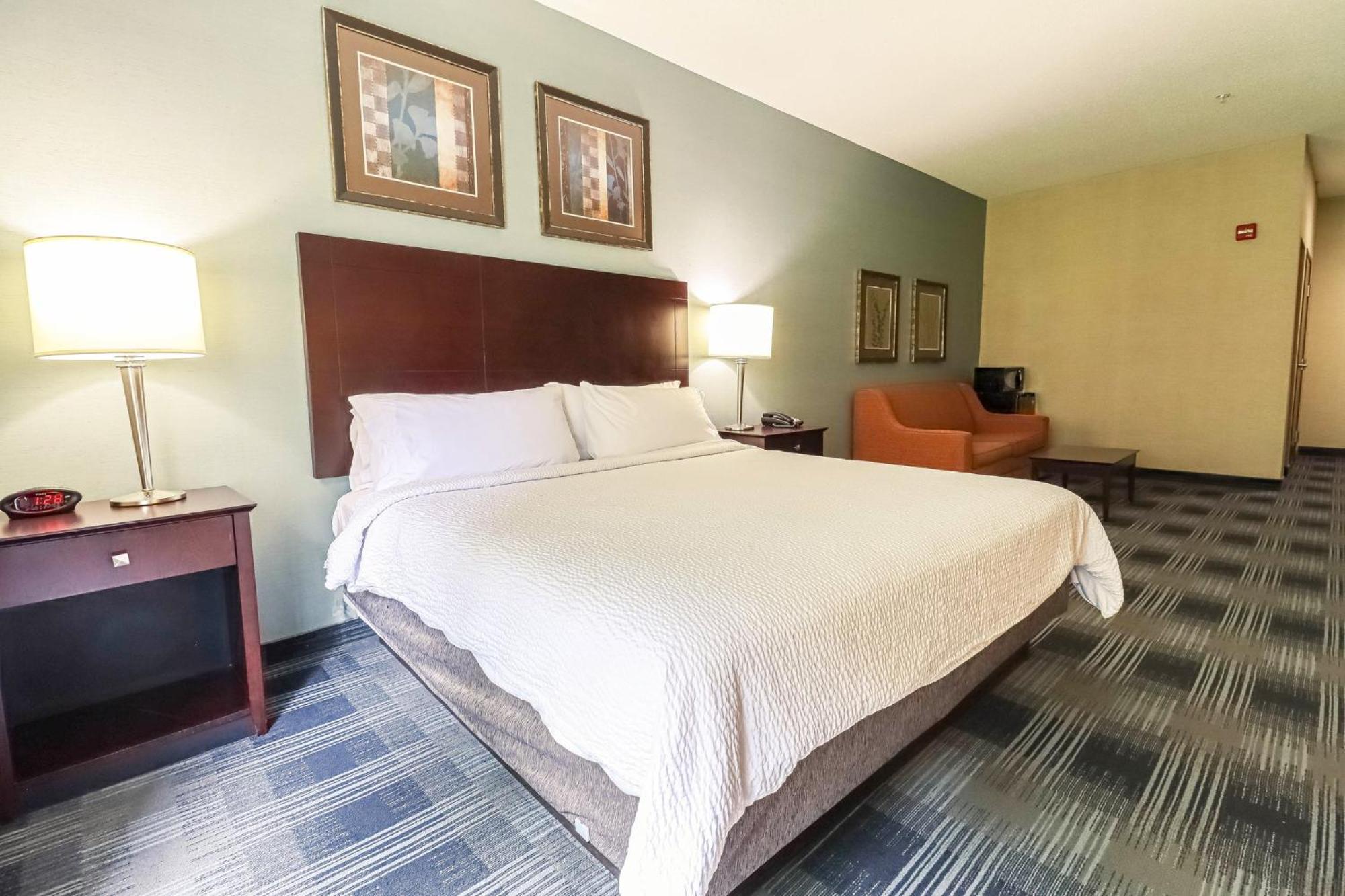 Holiday Inn Express And Suites Meriden By Ihg Exteriér fotografie