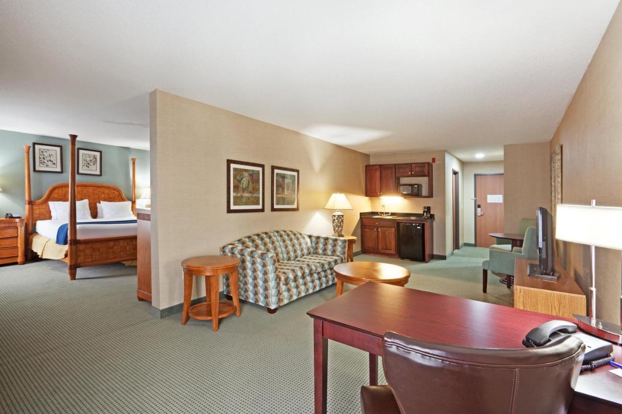 Holiday Inn Express And Suites Meriden By Ihg Exteriér fotografie